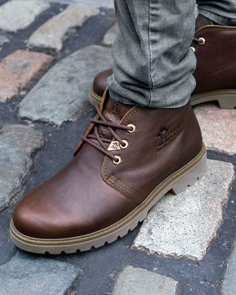 Bota Panama botines de piel con forro interior de piel. castaño