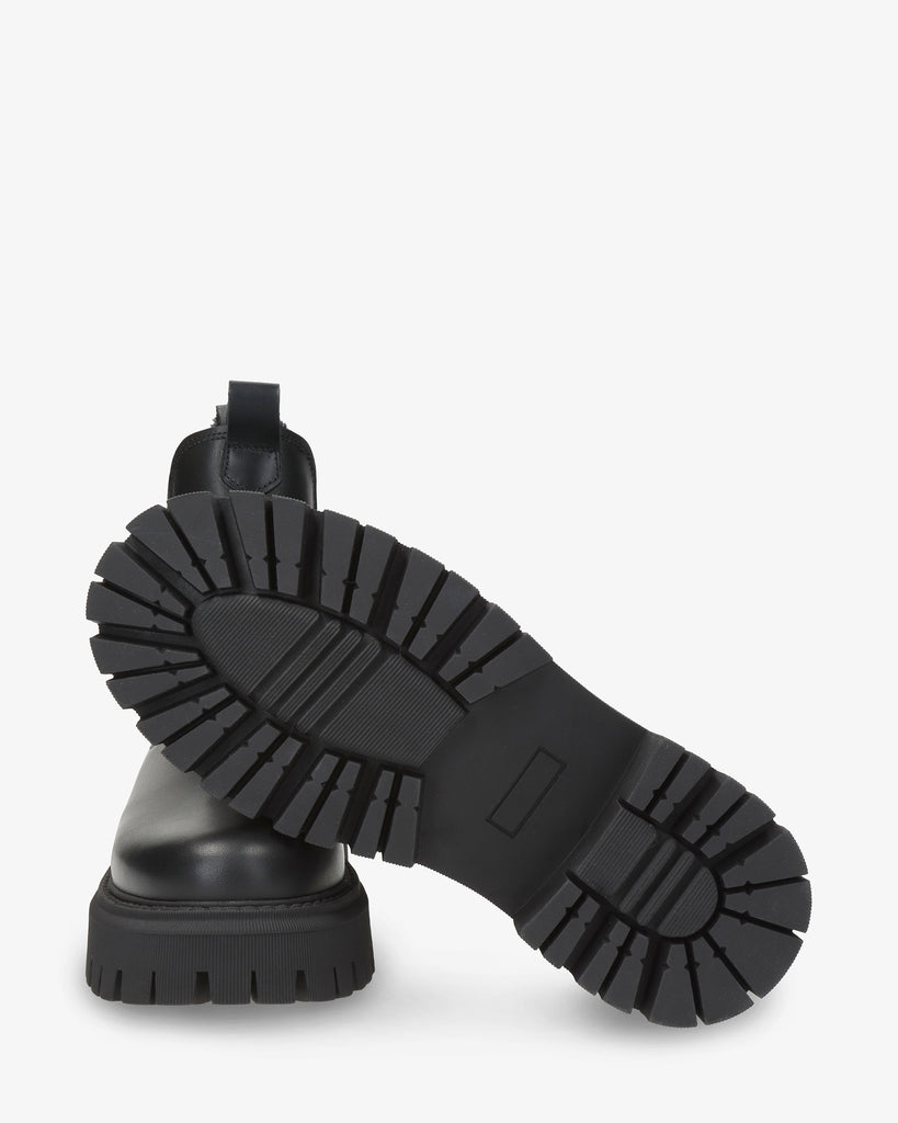 Cyntia Igloo botas de piel con forro interior de pelo natural. negro