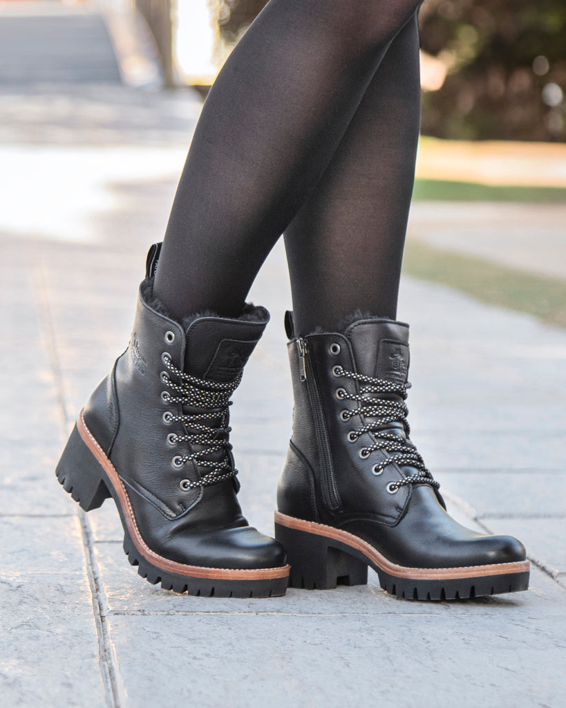 Padma botas de piel con forro interior de pelo. negro