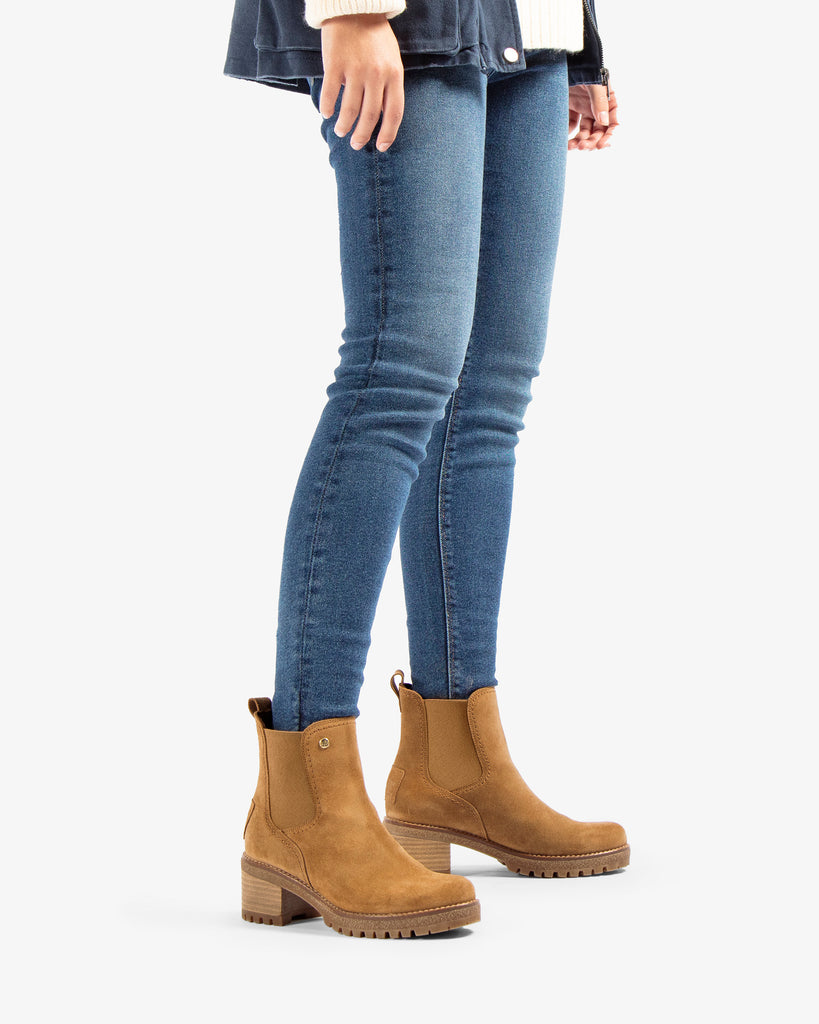 Pia botines de piel con forro interior de piel. cuero