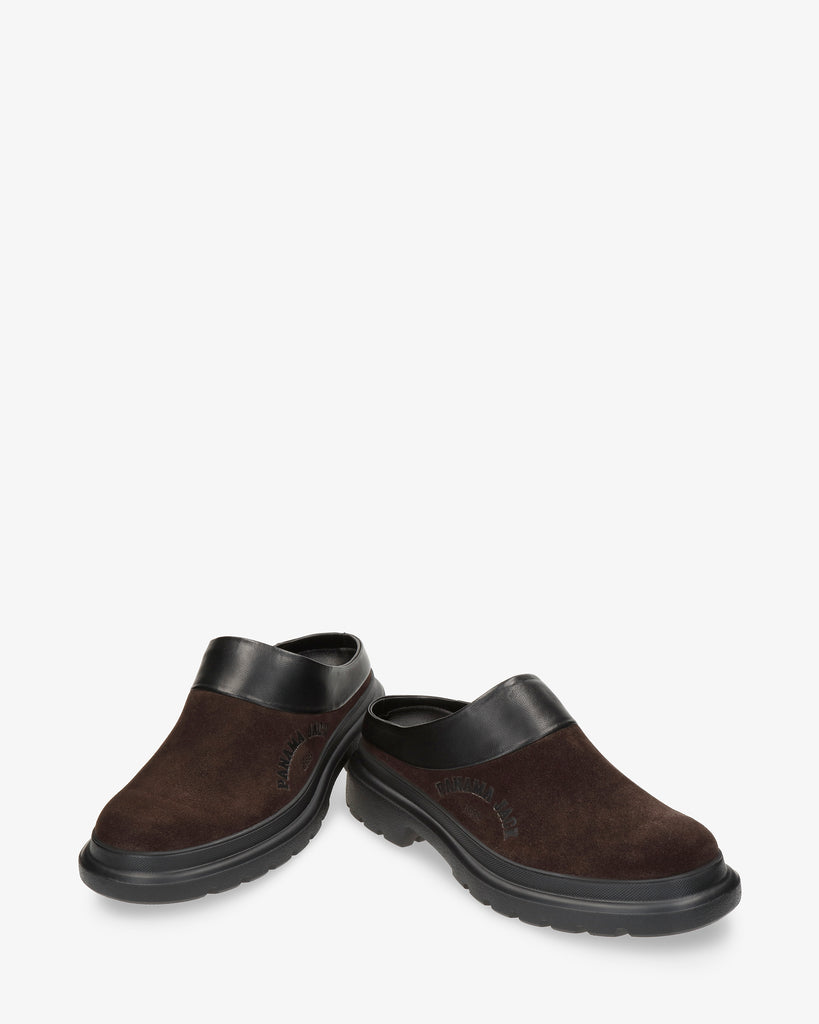 Theo zueco de piel con forro interior de piel. marron